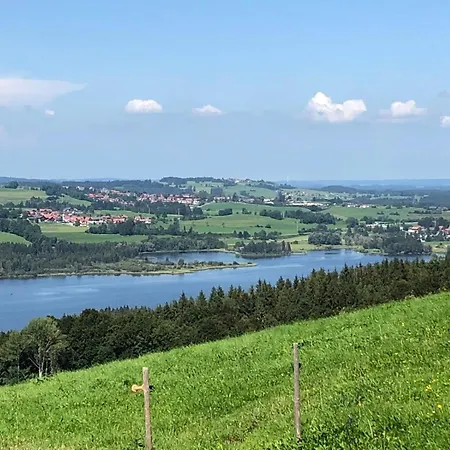 Haus Gruentensee 아파트